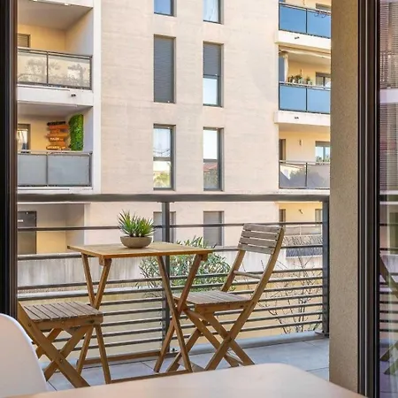 Spacious A-c 2p - Place Des Lices Saint-Tropez